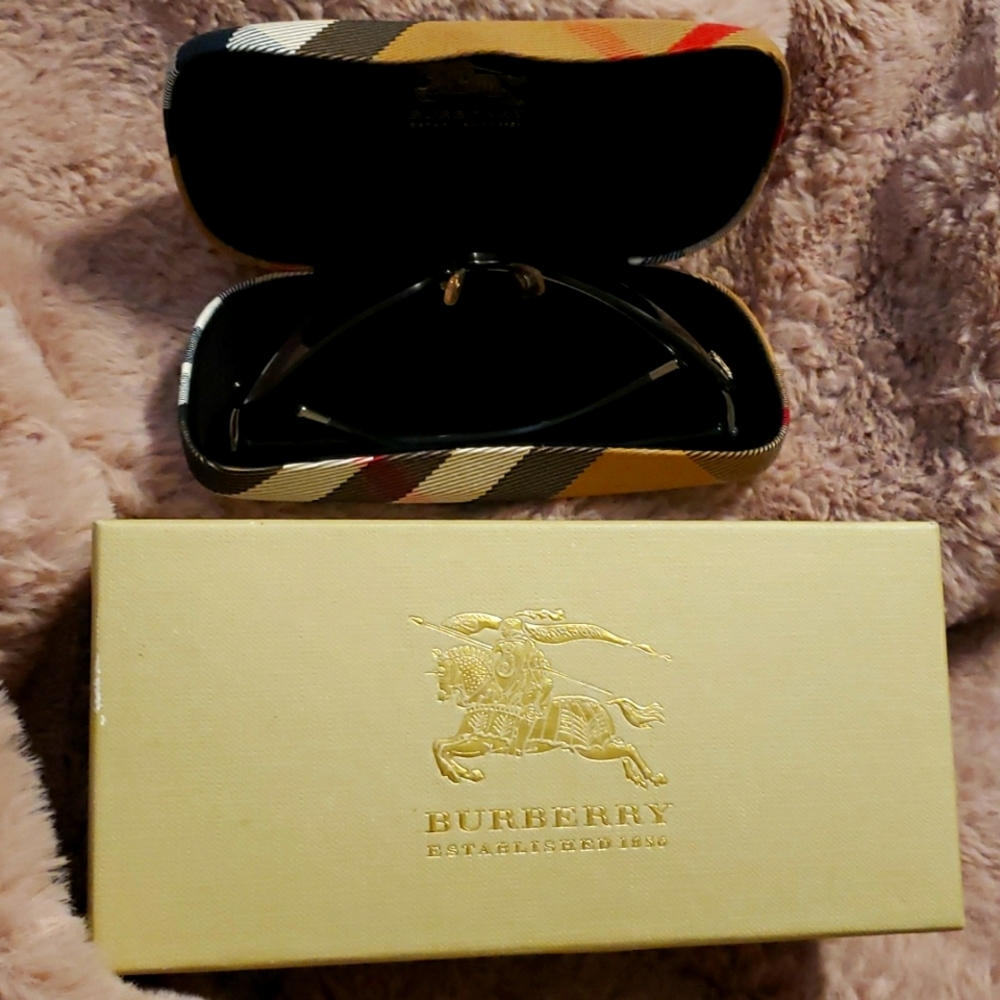 Burberry Mens Sunglasses